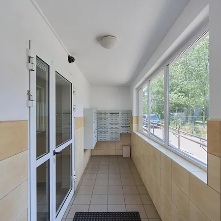 شقة Apartament Zaulek Rogozinski By Renters فروتسواف